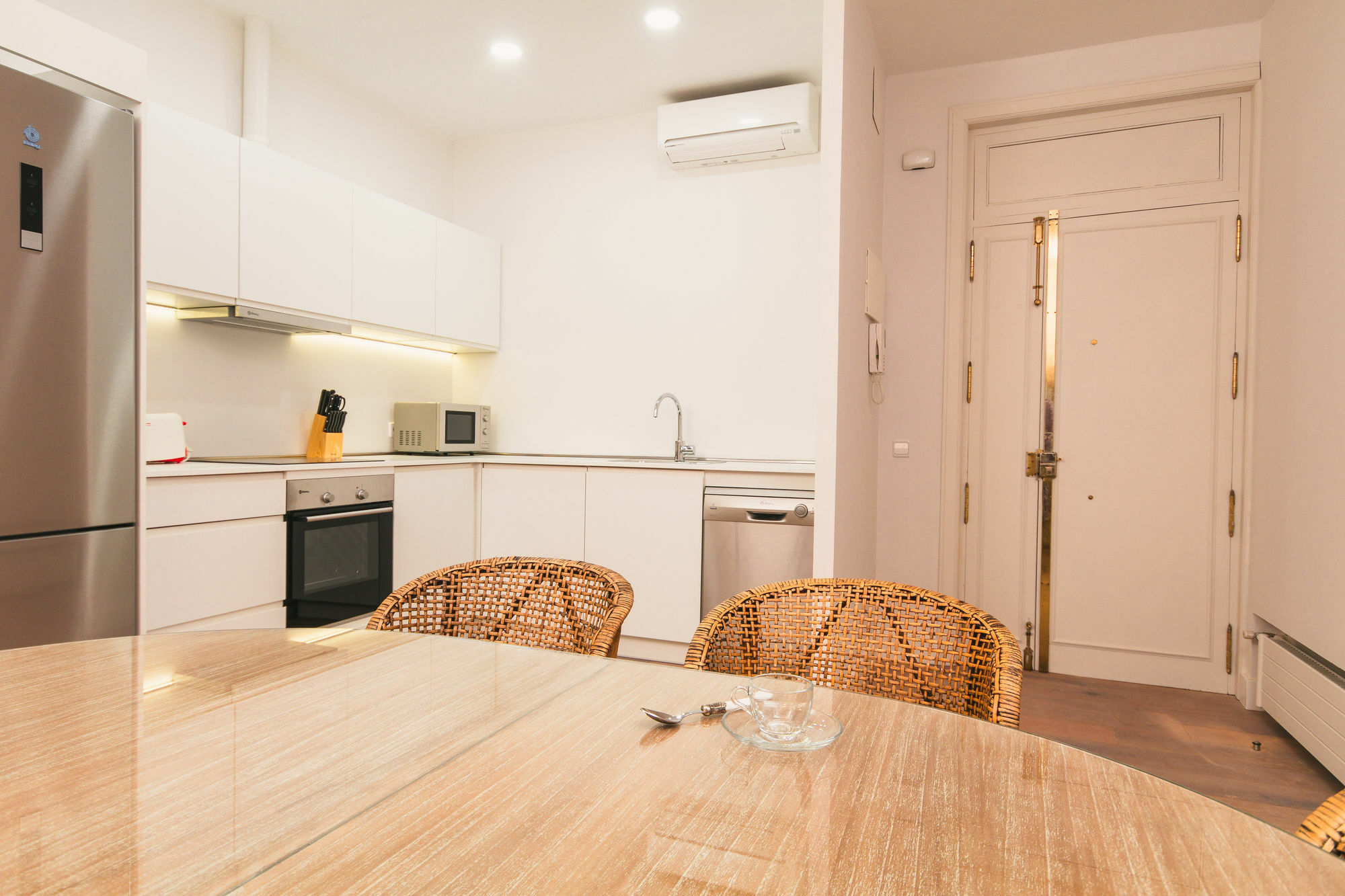 Pyr Select Plaza Santa Ana Apartment Madrid Exterior photo